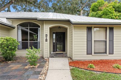 Metal Roof. Hardiplank and vinyl exterior | Image 2