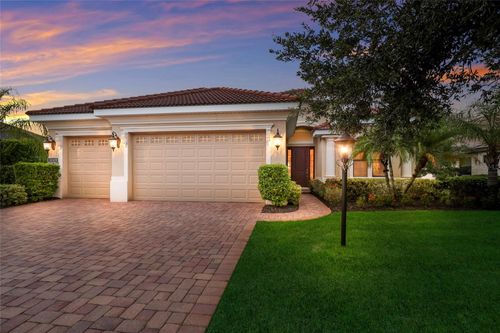 15403 Helmsdale Pl, LAKEWOOD RANCH, FL, 34202-5627 | Card Image