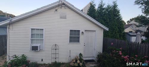 10 East Ave, Milford, CT, 06460-7429 | Card Image