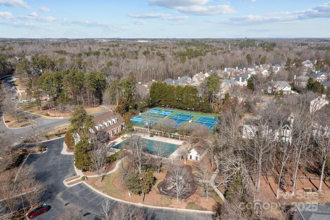 Neighborhood Amenities | Image 43