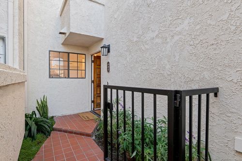 7-1230 Franciscan Ct, Carpinteria, CA, 93013-1246 | Card Image