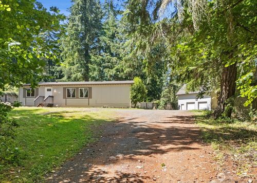 131 Se Driftwood Ln, Shelton, WA, 98584-9394 | Card Image