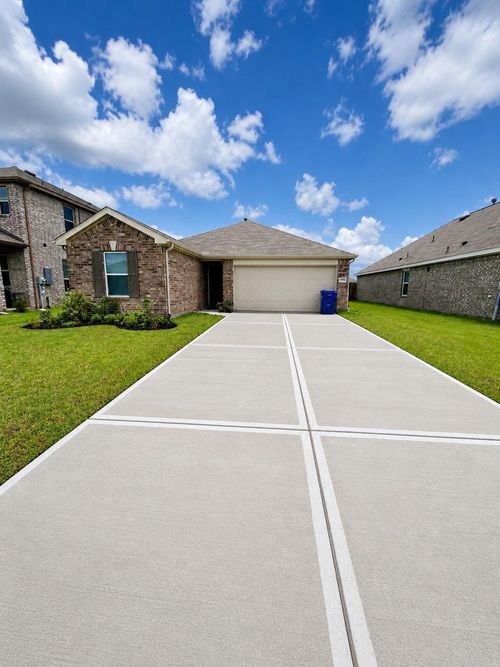 1710 Vista Luna Dr, Texas City, TX, 77591-1666 | Card Image