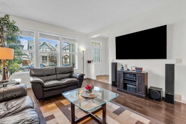 49 Skyview Point Common Ne, House other with 3 bedrooms, 3 bathrooms and 4 parking in Calgary AB | Image 5