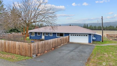 31 Groeschell Rd, Cle Elum, WA, 98922-8955 | Card Image