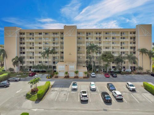 apt-802-7240 Huntington Ln, Delray Beach, FL, 33446-2912 | Card Image