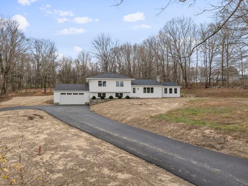 52 Curtis Rd, Bridgewater, CT, 06752-1204 | Card Image