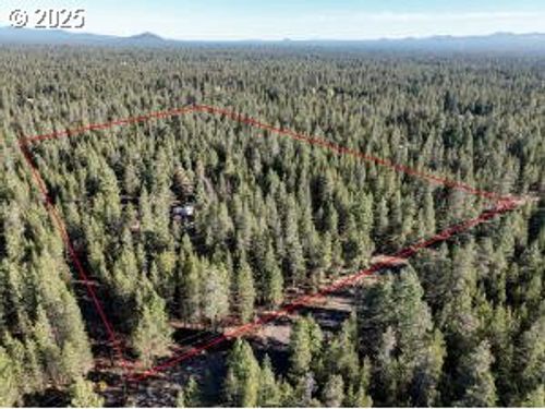 15690 Cornell Dr, La Pine, OR, 97739-9602 | Card Image