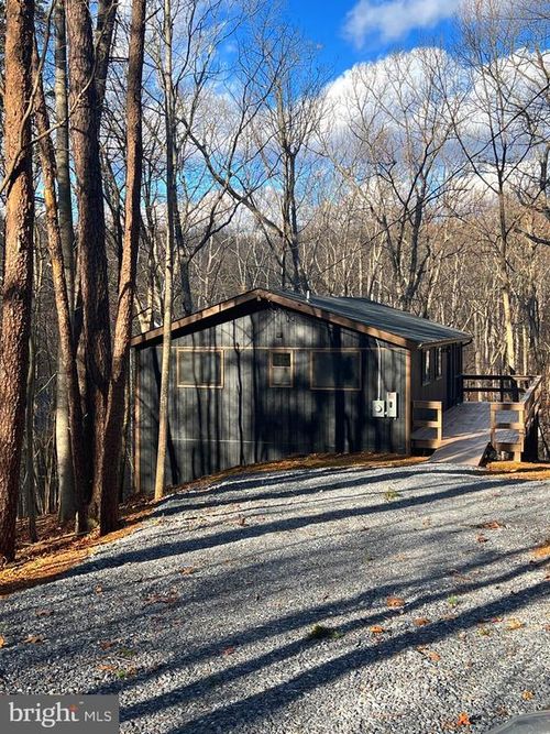 23 Chief Cornstalk Trl, HEDGESVILLE, WV, 25427-7860 | Card Image