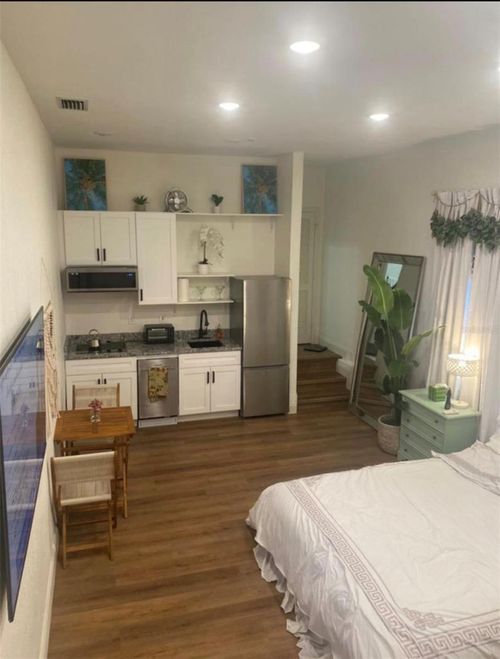 702 Fox Lake Drive, LAKELAND, FL, 33809 | Card Image