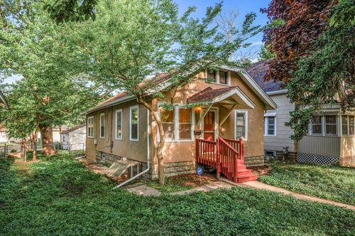 1067 27th Ave Se, Minneapolis, MN, 55414-2703 | Card Image