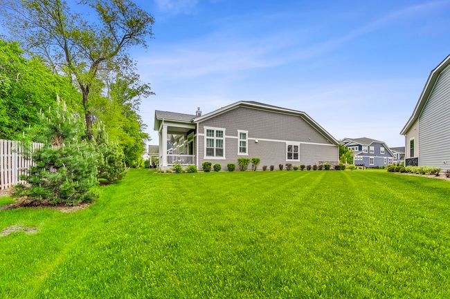 2811 Parkside Cir, House other with 3 bedrooms, 3 bathrooms and 2 parking in Glenview IL | Image 37