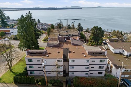 105-15041 Prospect Ave, White Rock, BC, V4B2B5 | Card Image
