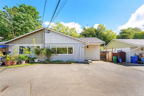 388 Pine St, Nanaimo, BC, V9R2B9 | Card Image
