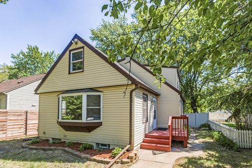 2732 France Ave N, Robbinsdale, MN, 55422-3736 | Card Image