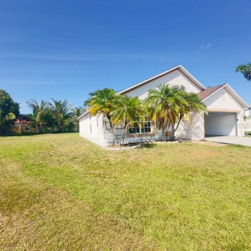 323 Miami Ln, KISSIMMEE, FL, 34759-4020 | Card Image