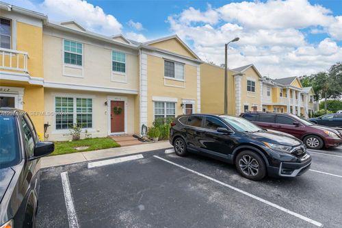 2916 Dorchester Ln, Hollywood, FL, 33026-3744 | Card Image