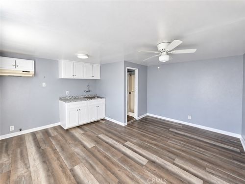 12-127 W 58th St, Los Angeles, CA, 90037-4119 | Card Image