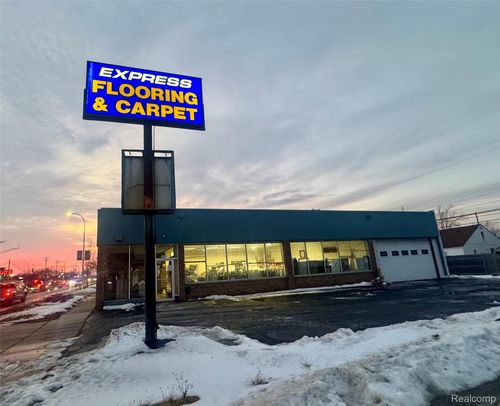 13470 Eureka Rd, Southgate, MI, 48195-1311 | Card Image