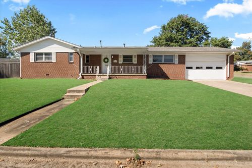 2810 S Hudson Ave, Tulsa, OK, 74114-6324 | Card Image