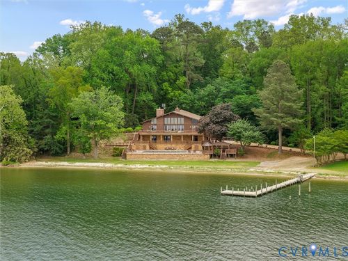 310 Green Point Ln, Dutton, VA, 23050-9749 | Card Image