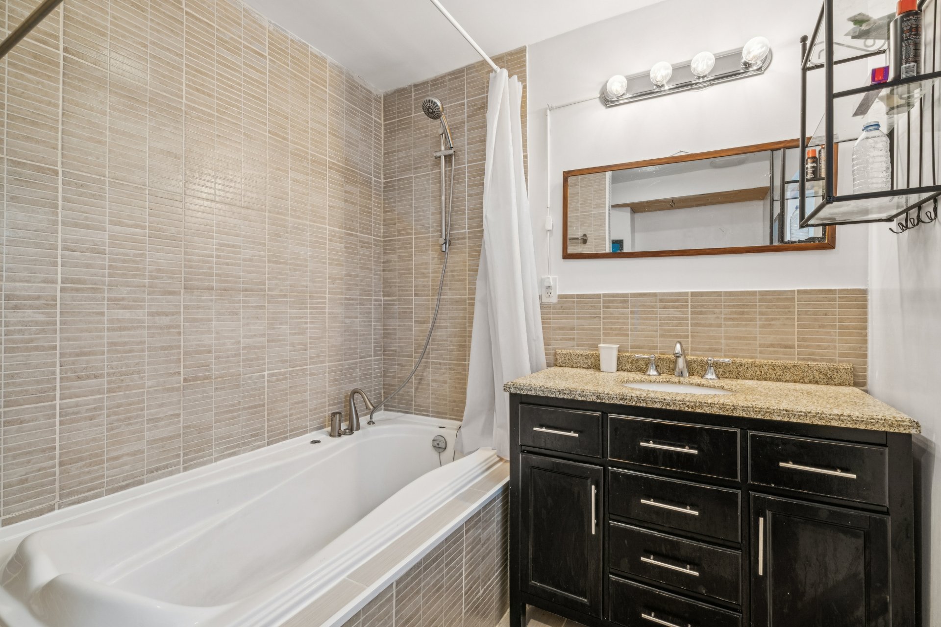 Residential in Longueuil (Saint-Hubert) 2