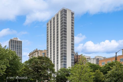 11b-1555 N Dearborn Pkwy, Chicago, IL, 60610-1491 | Card Image