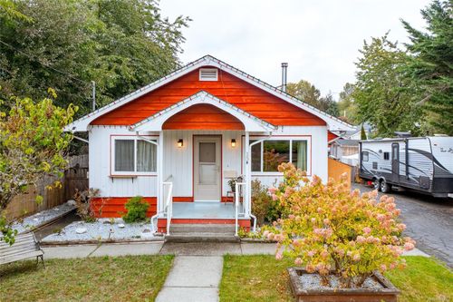 15 King George St N, Lake Cowichan, BC, V0R2G0 | Card Image