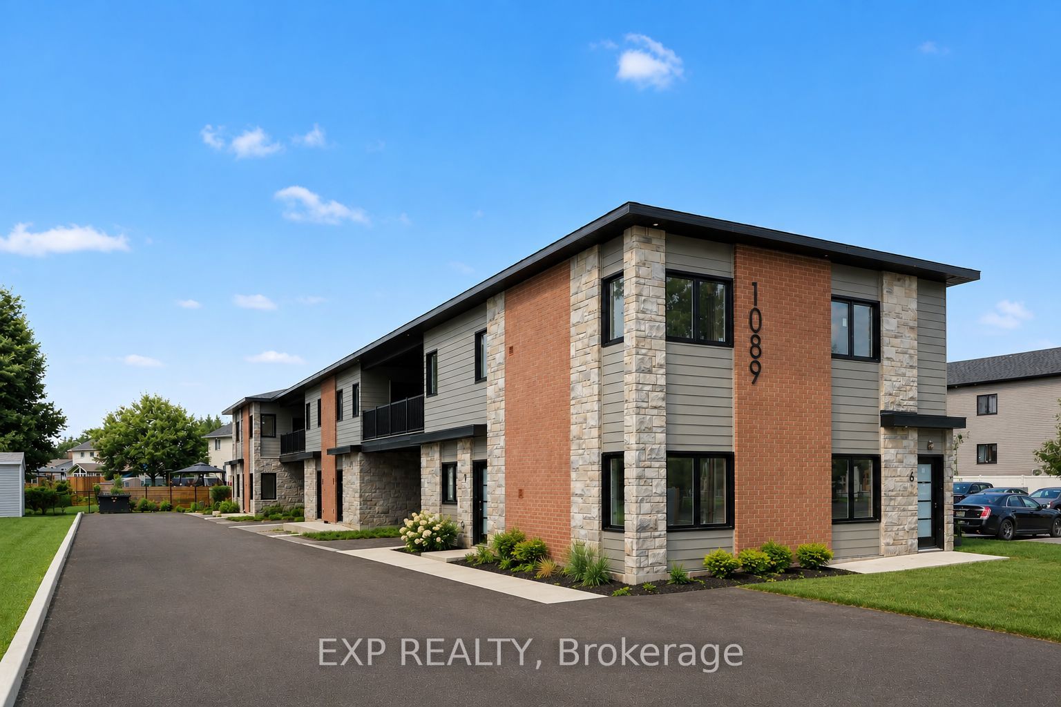 Residential Lease in Russell 2