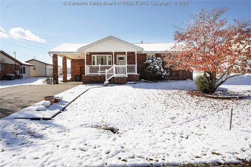 305 E Fir St, Eleanor, WV, 25070 | Card Image