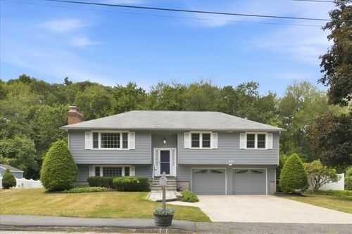 10 Wildwood Dr, Medfield, MA, 02052 | Card Image