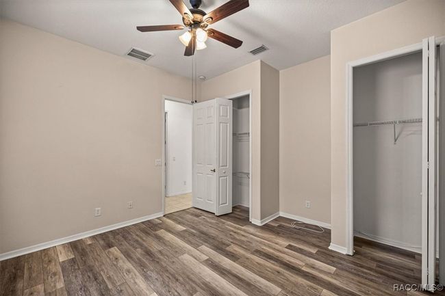 Guest Bedroom 1 | Image 37