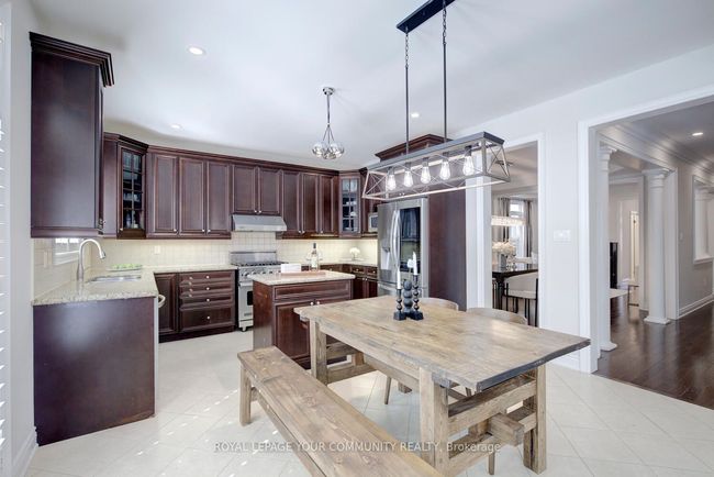 24 Rock Elm Crt, House other with 5 bedrooms, 4 bathrooms and 4 parking in Maple ON | Image 14
