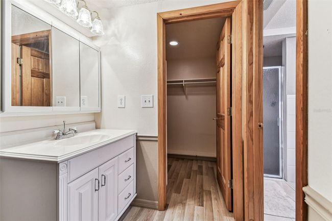 12101 Meadowbrook Ln, House other with 3 bedrooms, 2 bathrooms and null parking in Bayonet Point FL | Image 16