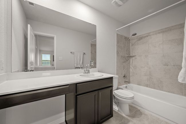13712 Fallsprings Way, House other with 4 bedrooms, 3 bathrooms and 6 parking in Manor TX | Image 22