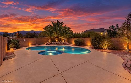8088 Winchester Bluff St, Las Vegas, NV, 89131-2035 | Card Image