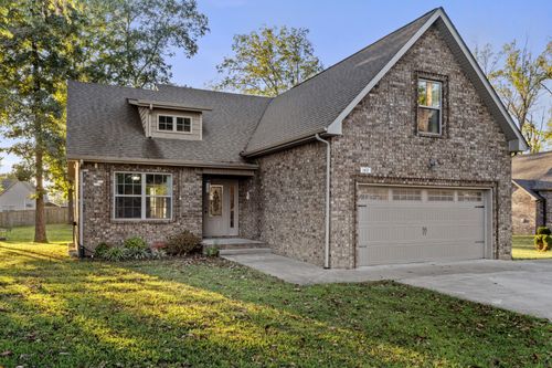 140 Irish Oaks Dr, Portland, TN, 37148-2249 | Card Image