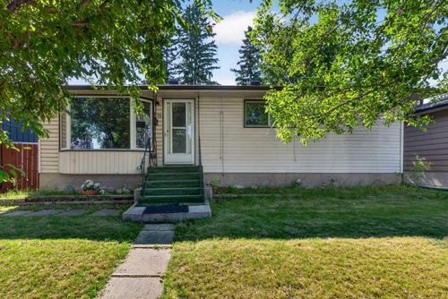36 Hazelwood Cres Sw, Calgary, AB, T2V3B9 | Card Image