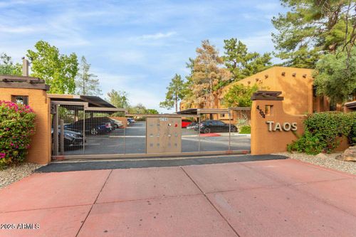 321-4704 E Paradise Village Pkwy N, Phoenix, AZ, 85032-6860 | Card Image