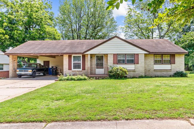 717 Locust Dr, House other with 3 bedrooms, 1 bathrooms and null parking in Jonesboro AR | Image 2