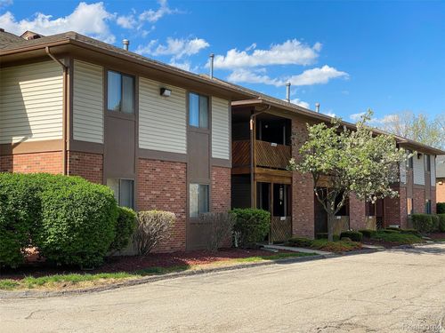 136-16523 Woodlane, Fraser, MI, 48026 | Card Image