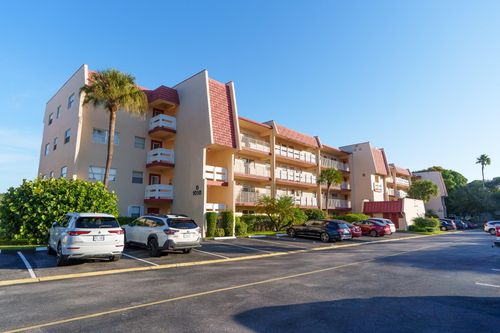 306-1010 Country Club Dr, Margate, FL, 33063-3215 | Card Image