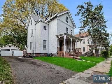 Linwood Pl, East Orange, NJ 07017