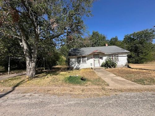 1121 Norris St, Commerce, TX, 75428-4712 | Card Image