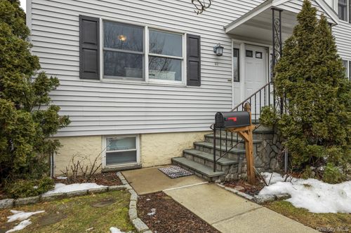40 Roanoke Ave, Rye Brook, NY, 10573-3408 | Card Image