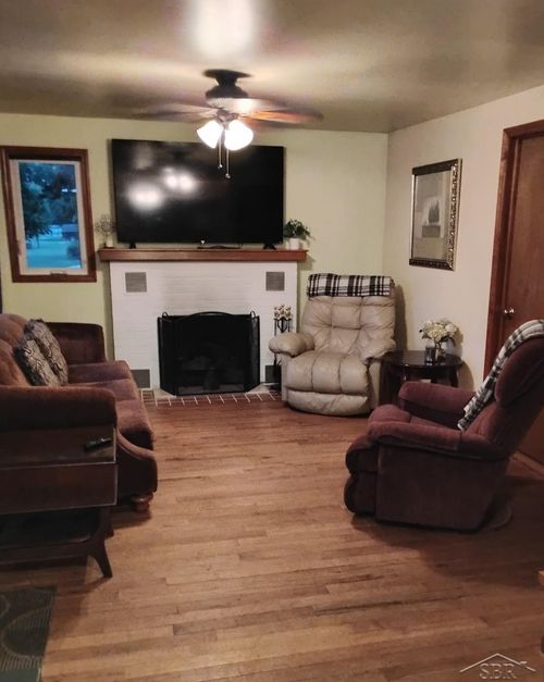 659 E Sebewaing St, Sebewaing, MI, 48759-1129 | Card Image