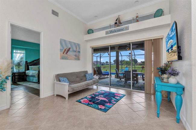 Formal Living Room | Image 22