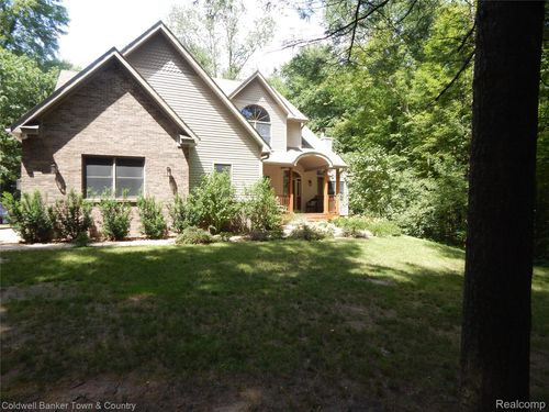 3217 Pineview Trl, Howell, MI, 48843-6487 | Card Image