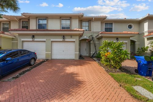 6119 Seminole Gardens Cir, Riviera Beach, FL, 33418-6584 | Card Image