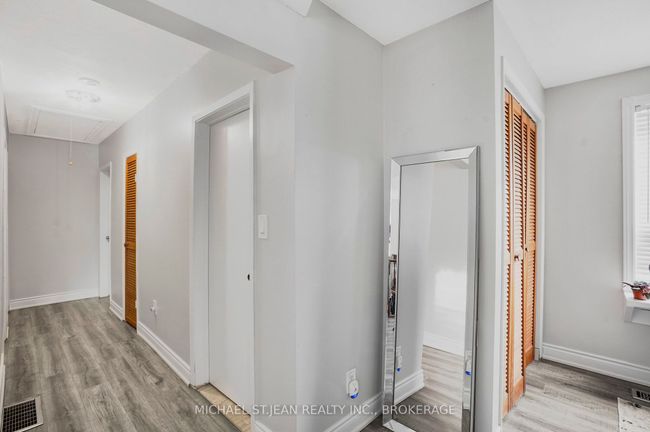 64 First Rd W, House other with 5 bedrooms, 2 bathrooms and 8 parking in Stoney Creek ON | Image 18